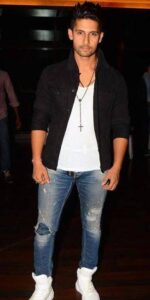Biography of Ravi Dubey