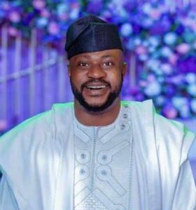 Biography of Odunlade adekola